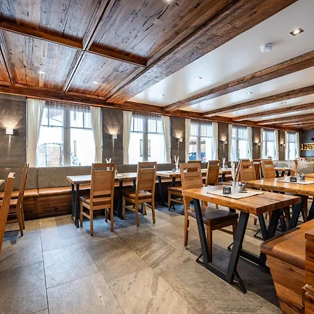 Гостьовий будинок Schnitzl-eck 3*