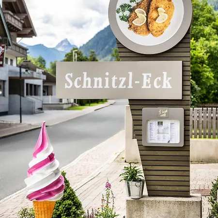 Schnitzl-eck Guest house