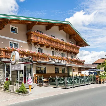 Гостьовий будинок Schnitzl-eck 3*